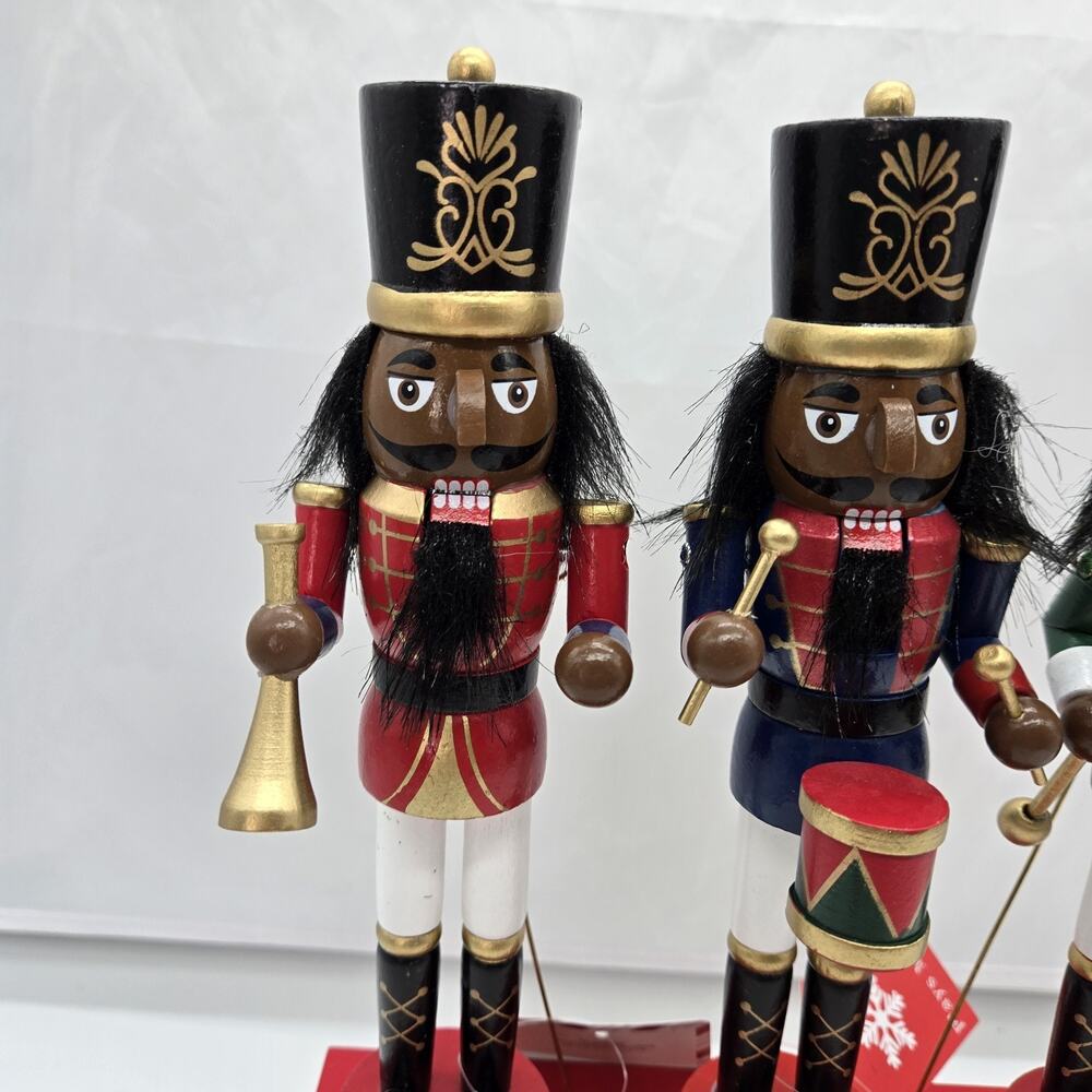 Christmas Trio Nutcrackers ANIMATED Music Box NEW North Pole Holiday MSRP $70 - Picture 4 of 8